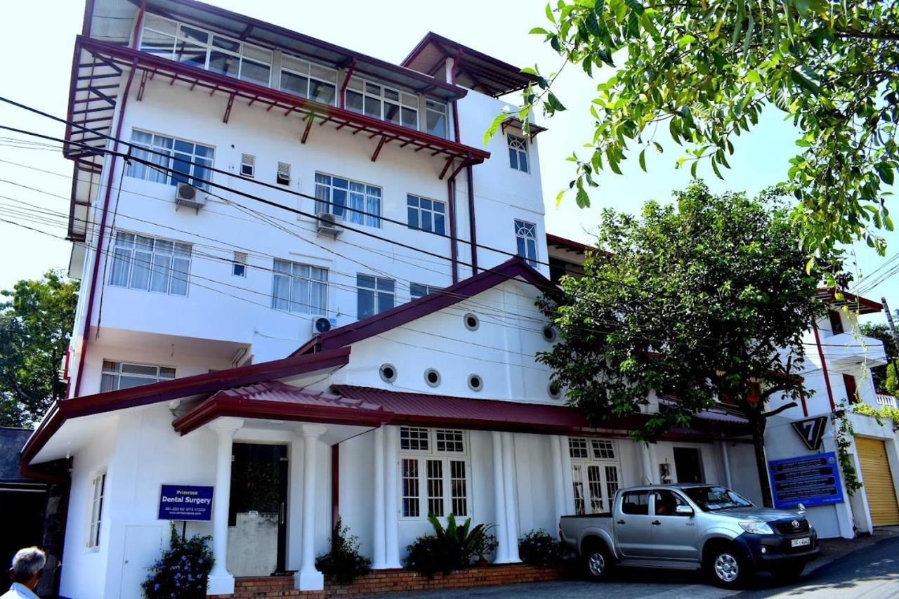 Smile Hub Kandy -Youth Hostel- Eksteriør billede